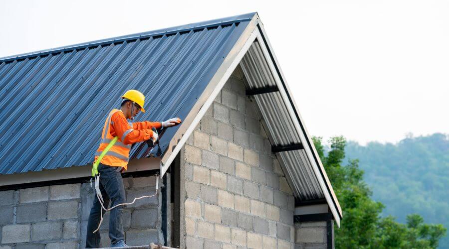 Professional gutter cleaning in Nellysford, VA